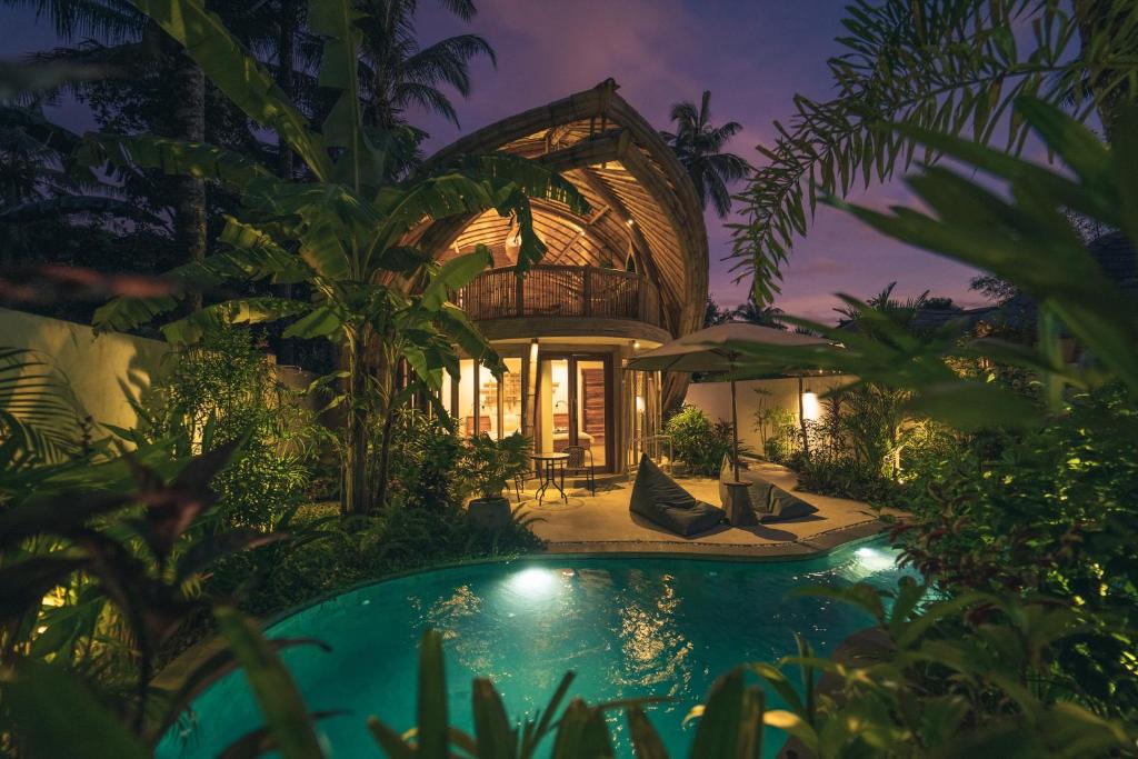 Selong Belanak Villa | Kayuma Villas Lombok - Private Pool Villas - Adults Only