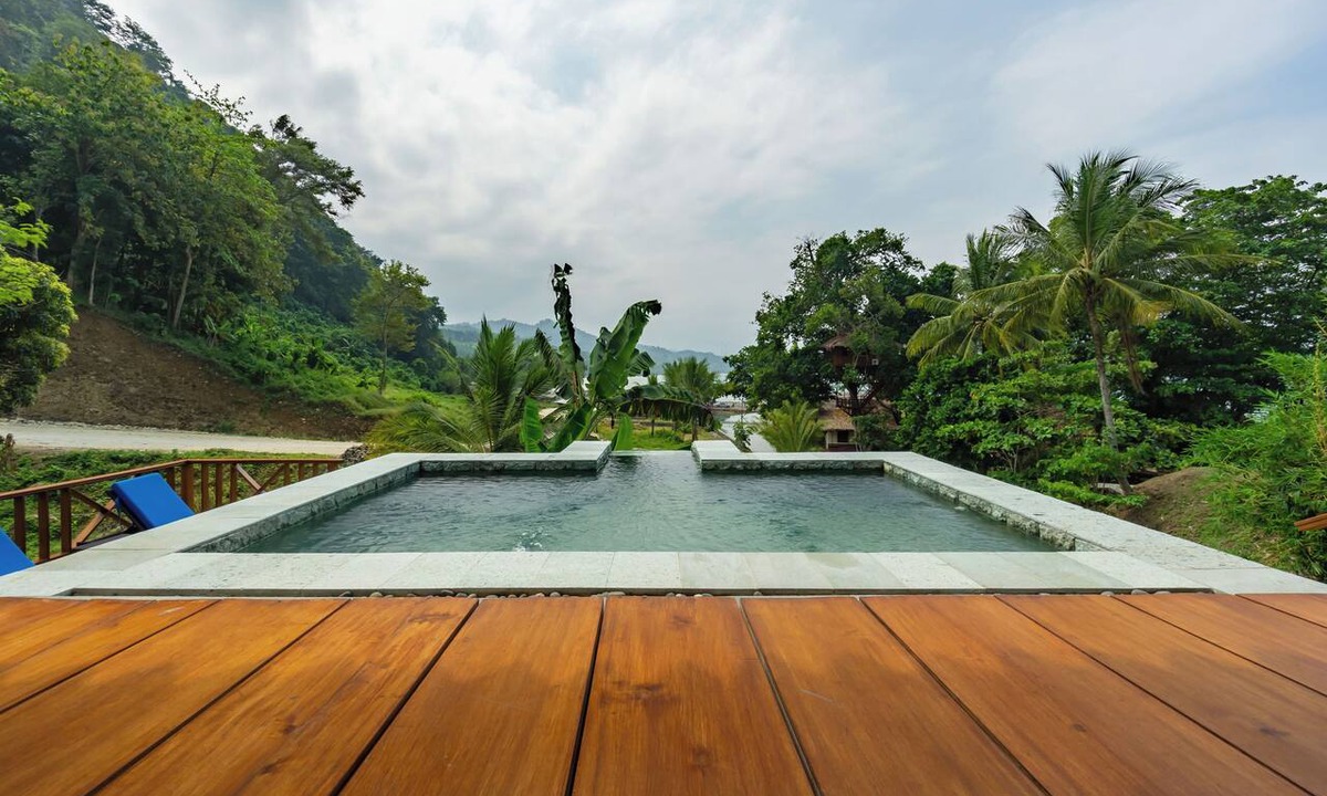 Cisolok Hotel | Ketapang Resort