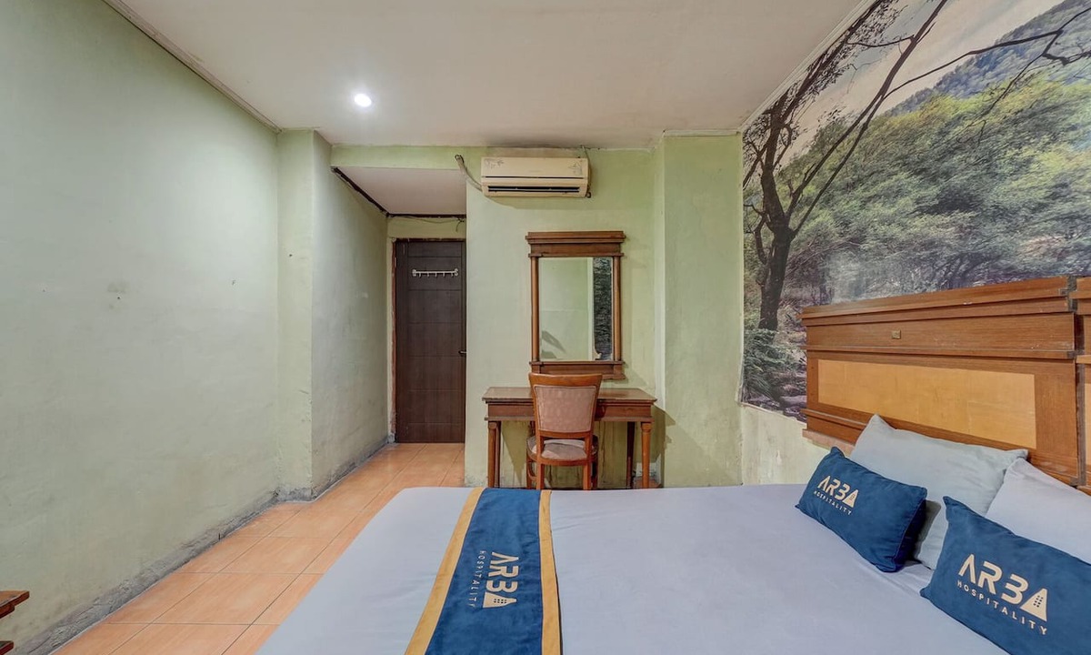 Pondok Ranji Hotel | Kingstone Bintaro By ARBA