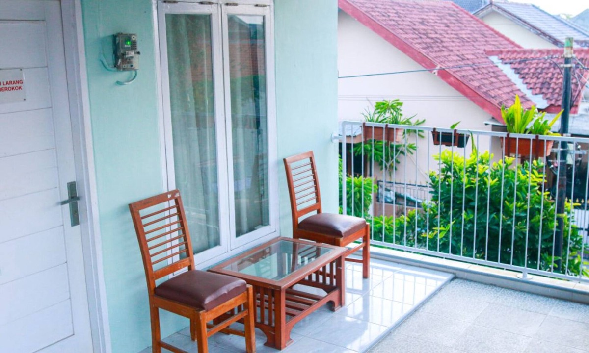 Tegal House | Kozi Kost Paviliun