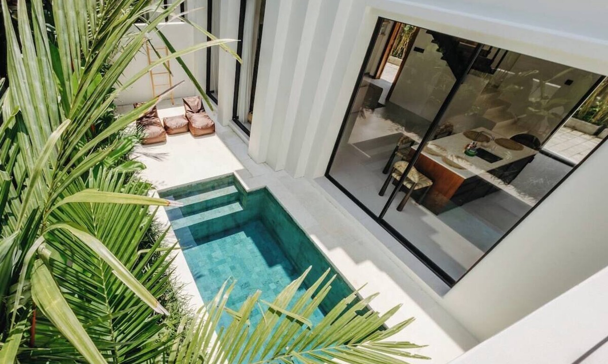 Pererenan Villa | Lily Villa 6 - Modern 2BR in Canggu's Heart w Pool+Beach Nearby