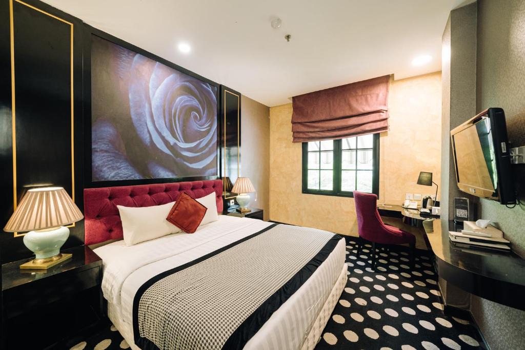 Cipete Selatan Hotel | Little Amaroossa Hotel