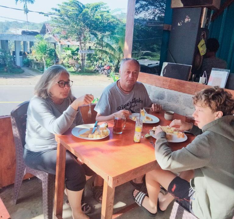 Moni House | Lucky guest house