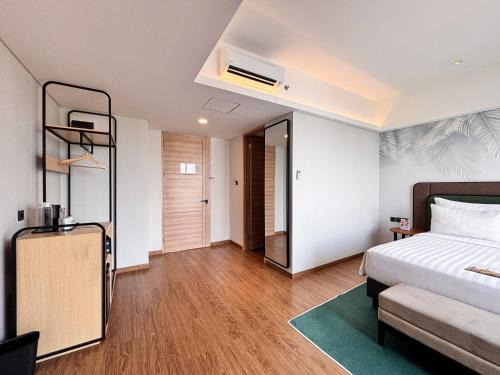 Bogor Tengah Hotel | Luminor Hotel Padjadjaran Bogor by WH
