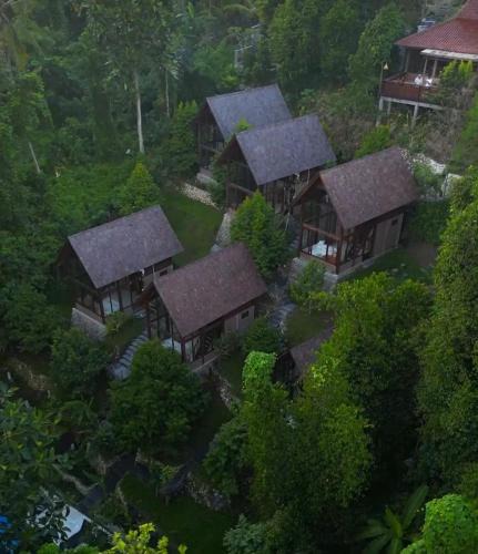 Nyambu Hotel | Luxury Riverside Cabins at Nunu Bali