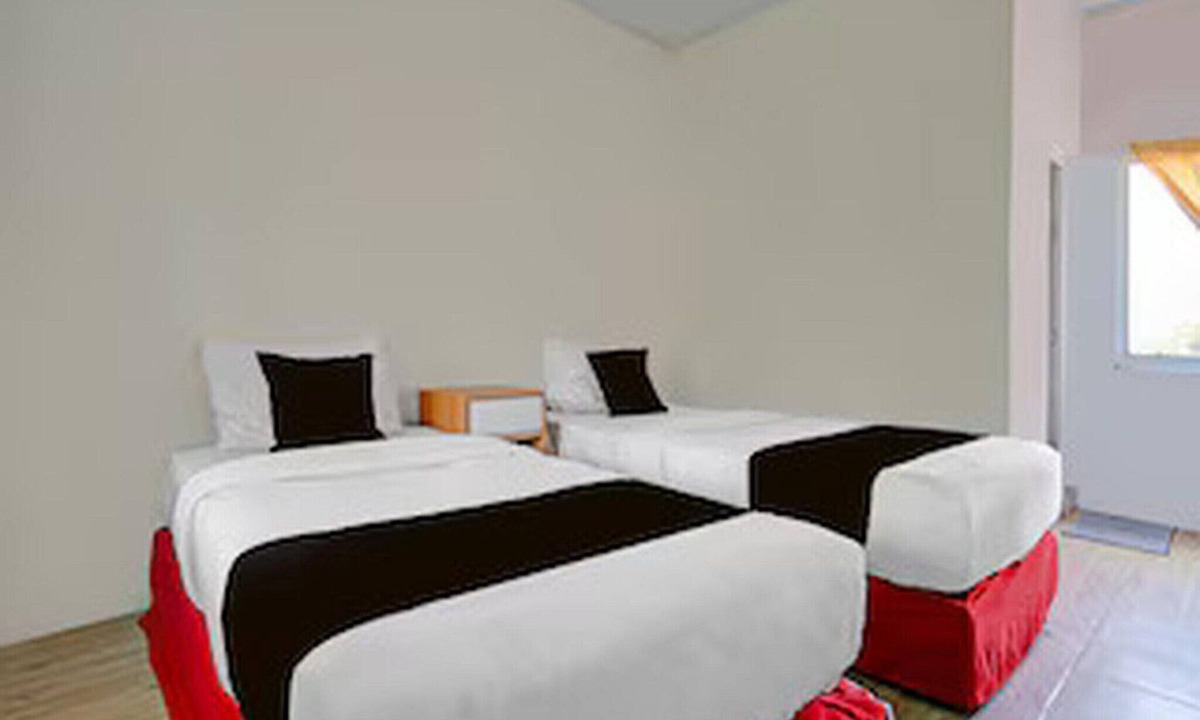 Laweyan House | Luxury Twin Stay with Free WiFi and Parking