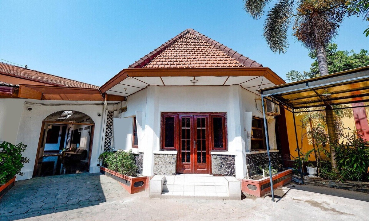 Laweyan House | Luxury Twin Stay with Free WiFi and Parking