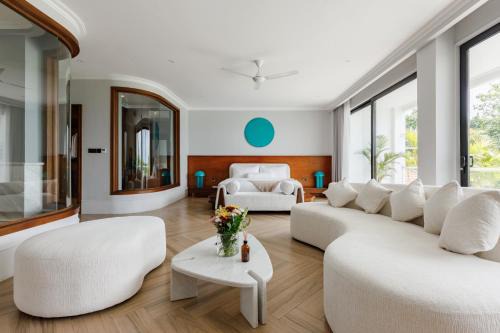 Babakan Villa | Mayfair Place