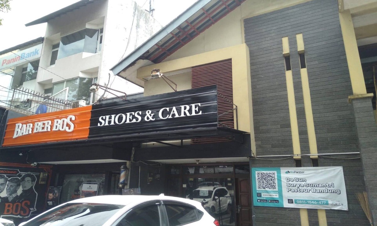 Bandung House | Modern Deluxe Double Guest Stay w/WiFi