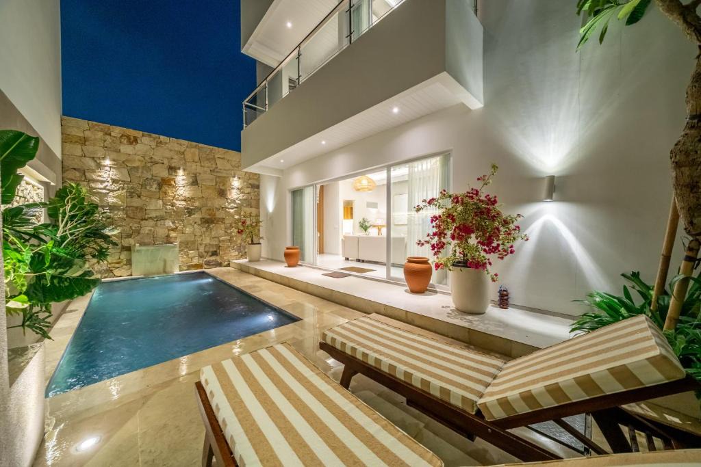 Kediri Villa | Modern Designer Villa Canggu, Private Pool, Ricefield Views, Family and Group