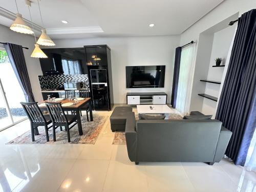 Bogor Selatan House | Modern Sanctuary at Rancamaya