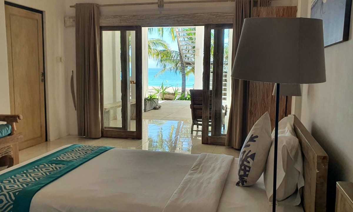 Sumbawa Barat Hotel | MYAMO Beach Lodge