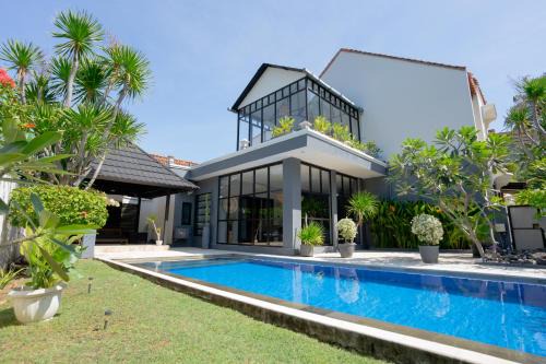 Senggigi Villa | Namaya Villa Senggigi by The Lavana
