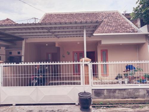 Oro Oro Ombo Villa | Ndalem Sakinah