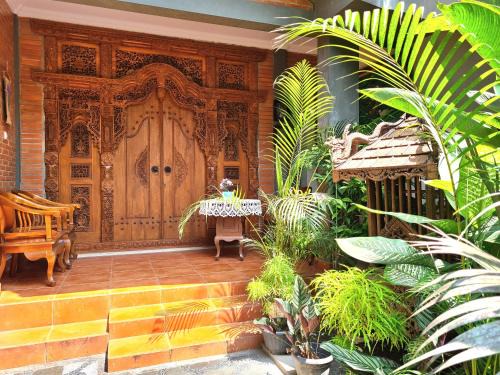 Yogyakarta House | Ndalem Suryo Saptono Guest House