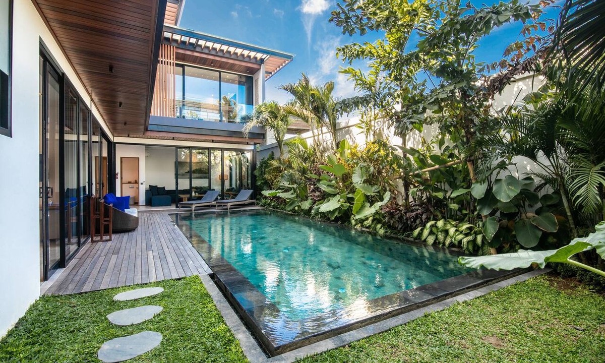 Munggu Villa | New 5BR Villa beach at 200m Canggu