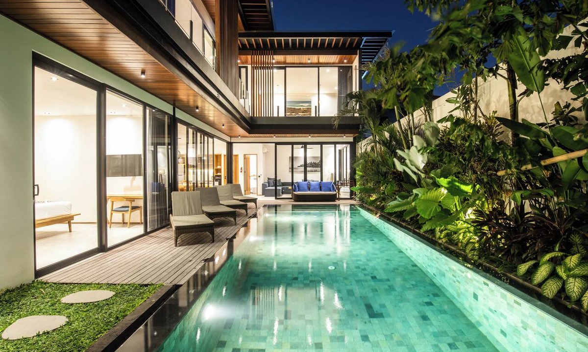 Munggu Villa | New 5BR Villa Canggu 200m to beach