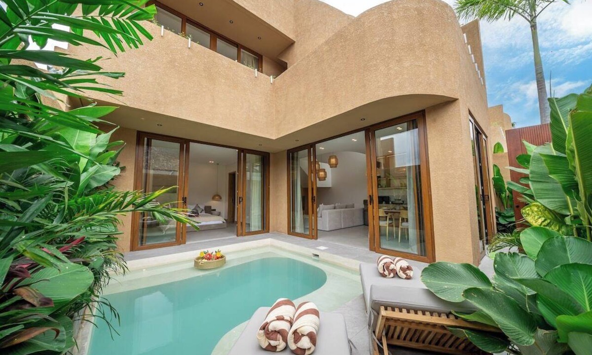 Berawa Villa | New Chic Berawa Villa Pool 2BR Walk to Beach