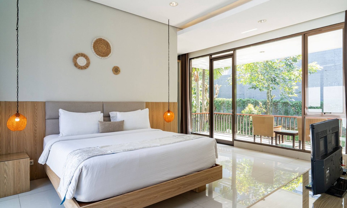 Bandung Villa | Oyama City View 4BR Villa with a Heated Pool