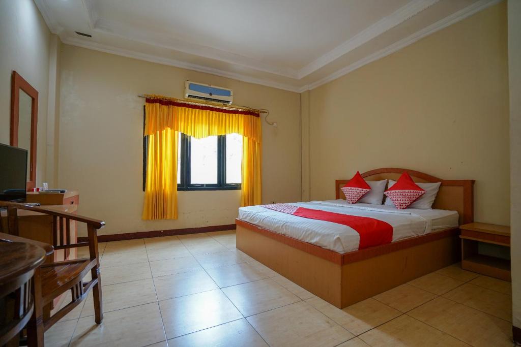 Palembang Hotel | OYO 1273 Hotel Belvena