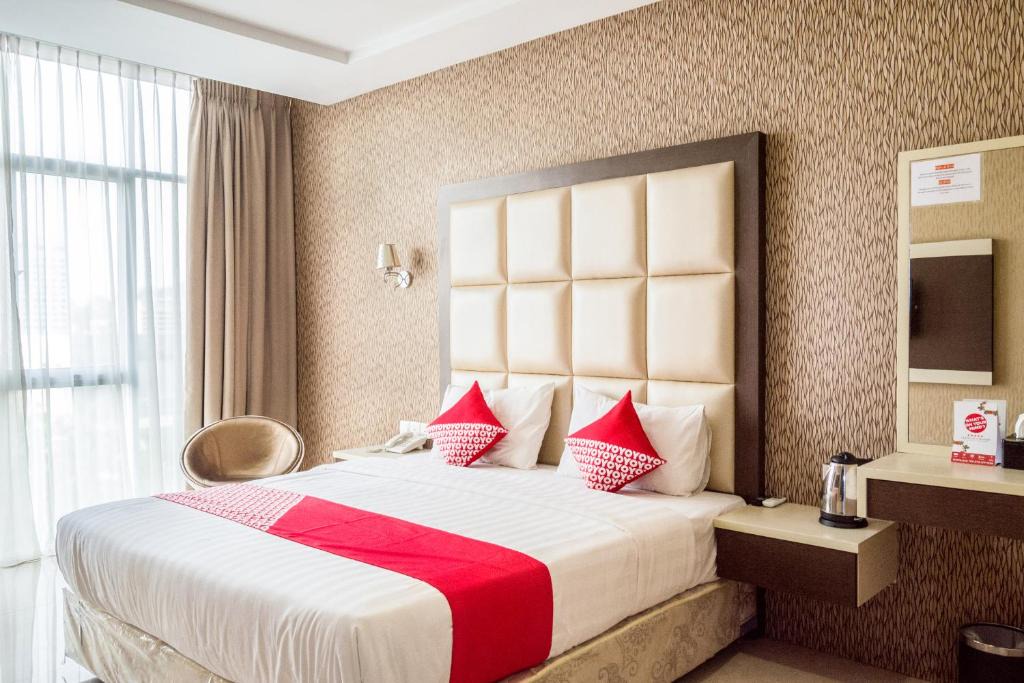Lubuk Baja Hotel | OYO 676 Hotel Osaka