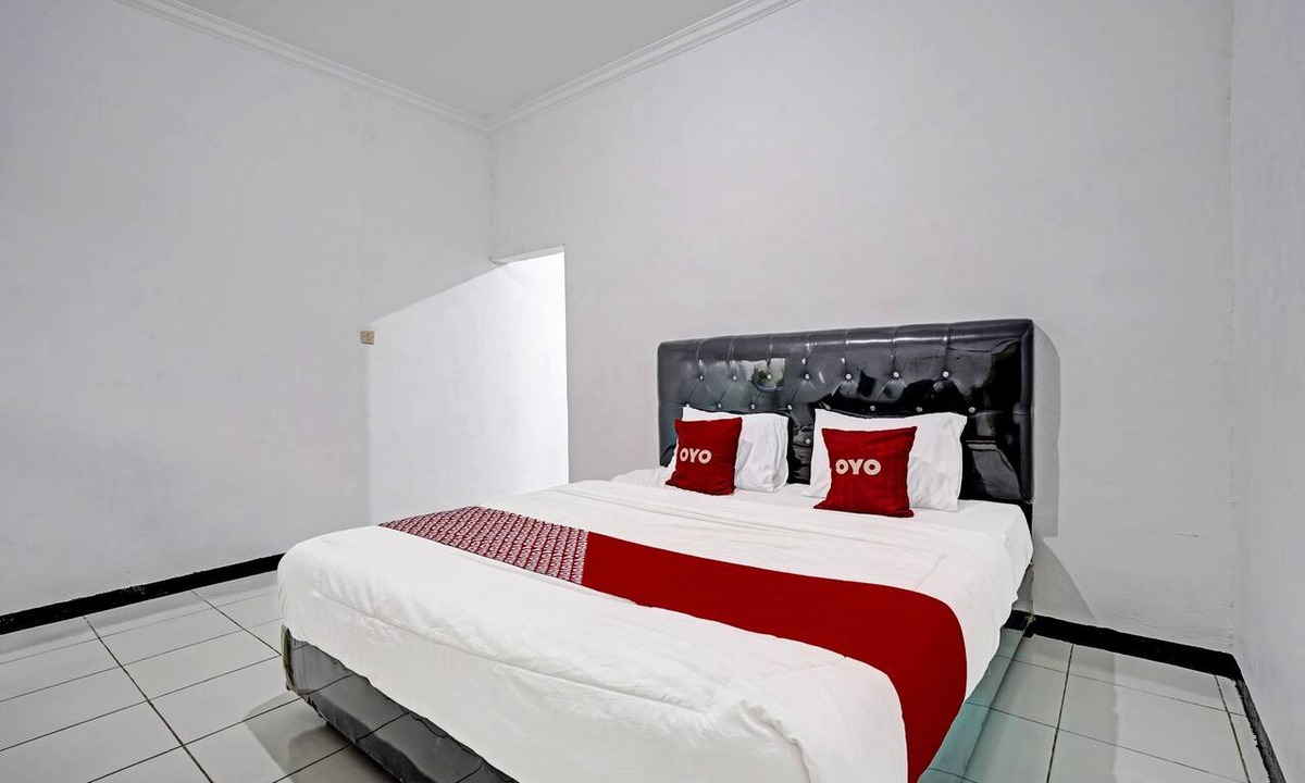 Pameungpeuk Hotel | OYO 91334 Permata Papua Guest House