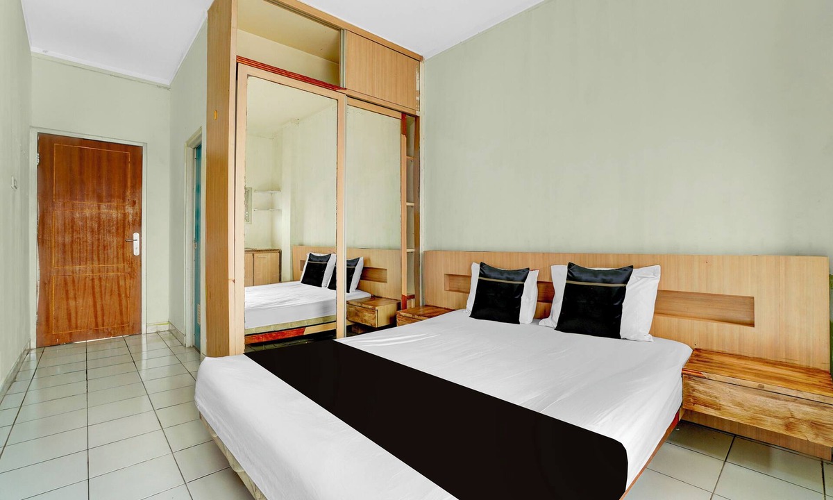 Cilandak Hotel | OYO 92723 Sultan Residence Syariah