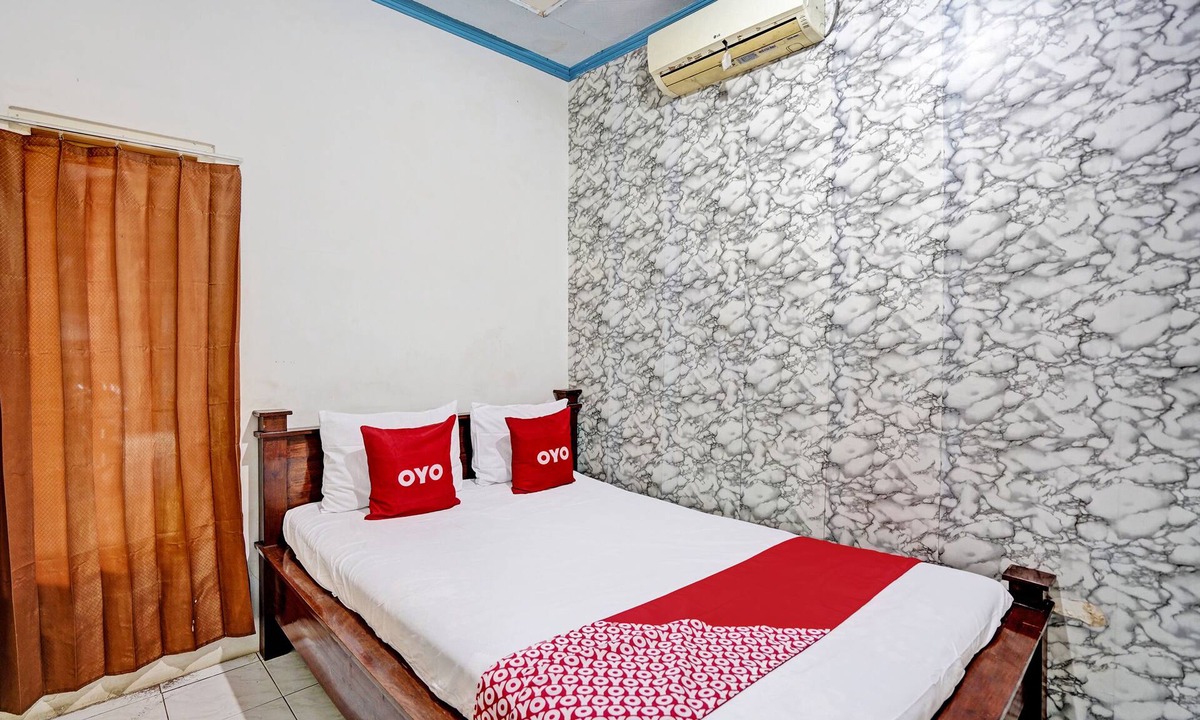 Kalipuro Hotel | OYO 92816 Ana Homestay