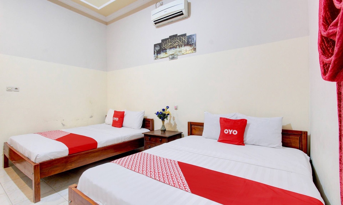 Borobudur Hotel | OYO 93736 Homestay Joglo Dephis Syariah