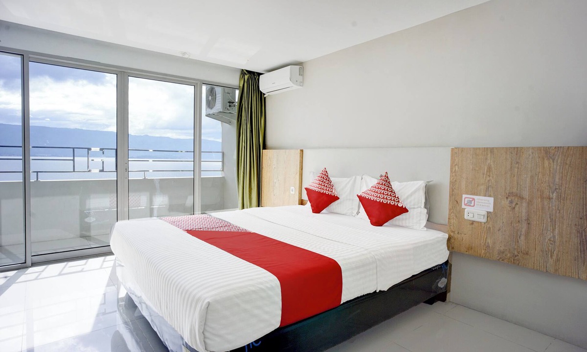 Parapat Hotel | OYO 94772 Gapura Hotel