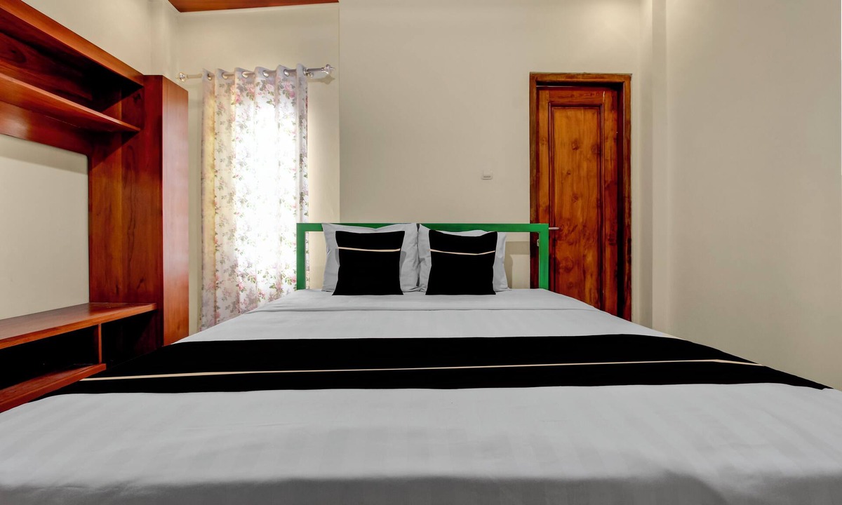 Magelang Hotel | OYO 95019 Jeppi Homestay