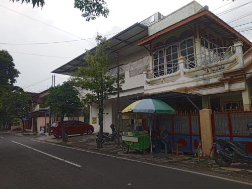 Madiun Hotel | OYO 95103 Madiun Dkost Syariah