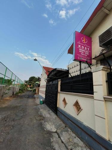 Probolinggo Hotel | OYO 95290 Incess Diana Syariah