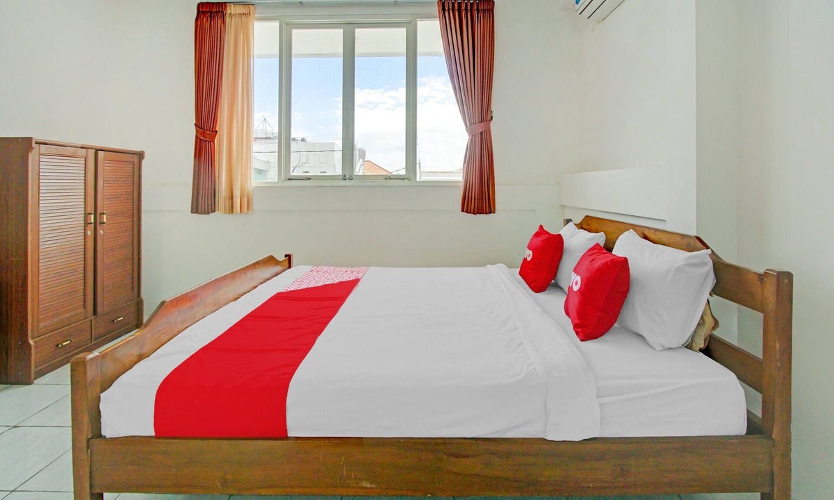 Ngaglik Hotel | OYO Life 90077 Live Homestay