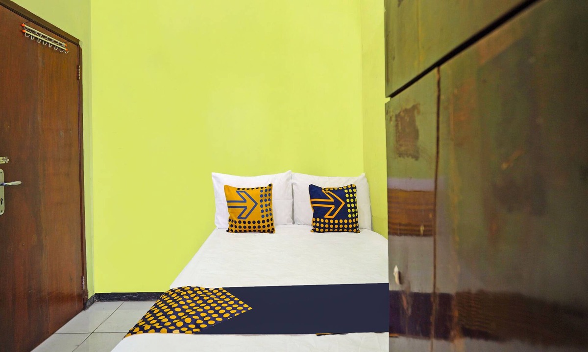 Mojokerto Hotel | OYO Life 91869 Insan Mulia Kost Syariah