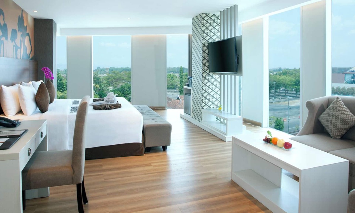 Depok Hotel | Platinum Adisucipto Hotel & Conference