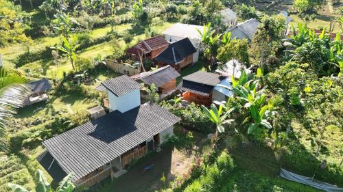 Kecamatan Pringgasela House | Ponjol Cottages Tetebatu