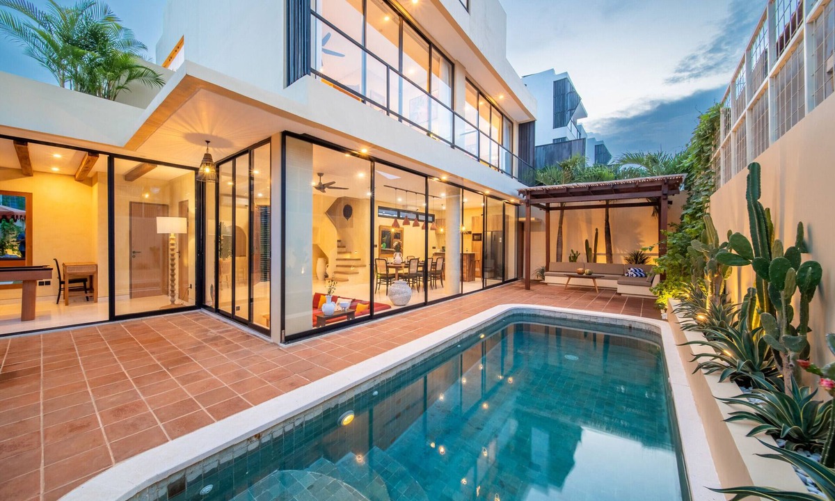 Umalas Villa | Private Pool | Three Ensuite Rooms | Workspace