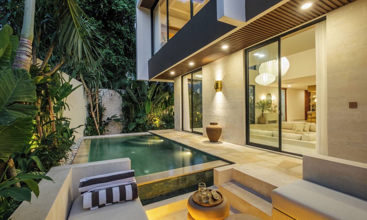 Kutuh Villa | Quiet Luxury Villa Uluwatu. Private Pool, Workspace, Airport Pick Up & Butler