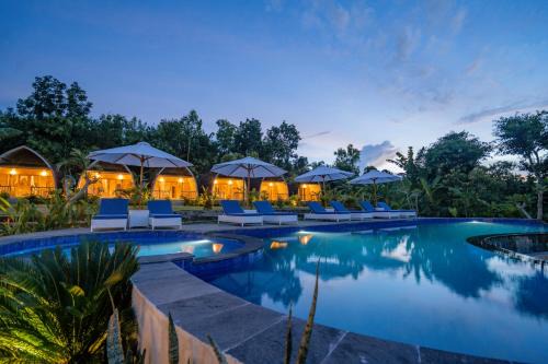 Penida Island House | Ratna's Green Hill Penida by Bali Cabin