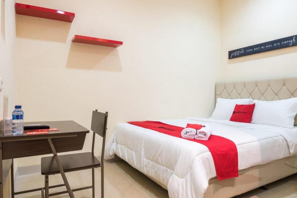 Jakarta House | RedDoorz At Tebet Barat 2