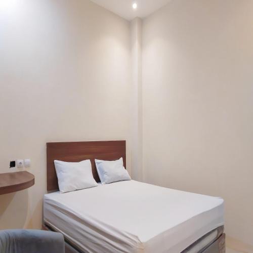 Tasikmalaya Hotel | RedDoorz near Plaza Asia Tasikmalaya
