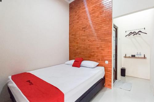Kediri House | RedDoorz near RSUD Gambiran Kota Kediri