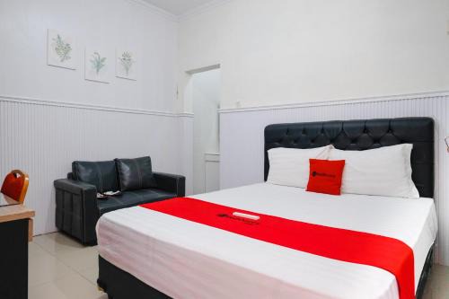 Depok House | RedDoorz Plus near STIE YKPN