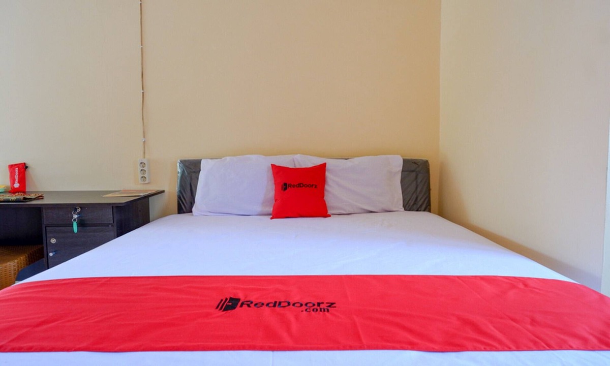 Banyumas House | RedDoorz Syariah near Alun Alun Purwokerto