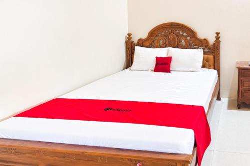 Klaten Hotel | RedDoorz Syariah near Exit Tol Klaten