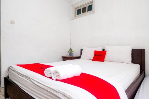 Central Yogyakarta House | Reddoorz Syariah near Wijilan Yogyakarta