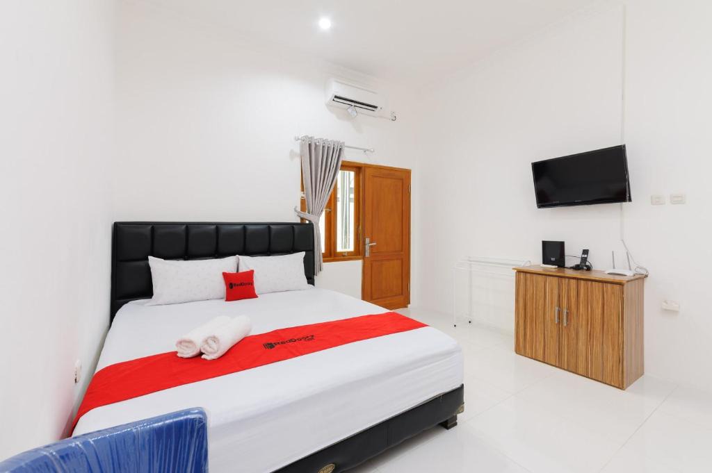 Jakarta Hotel | RedDoorz Syariah @ Sakura Hotel Duren Sawit