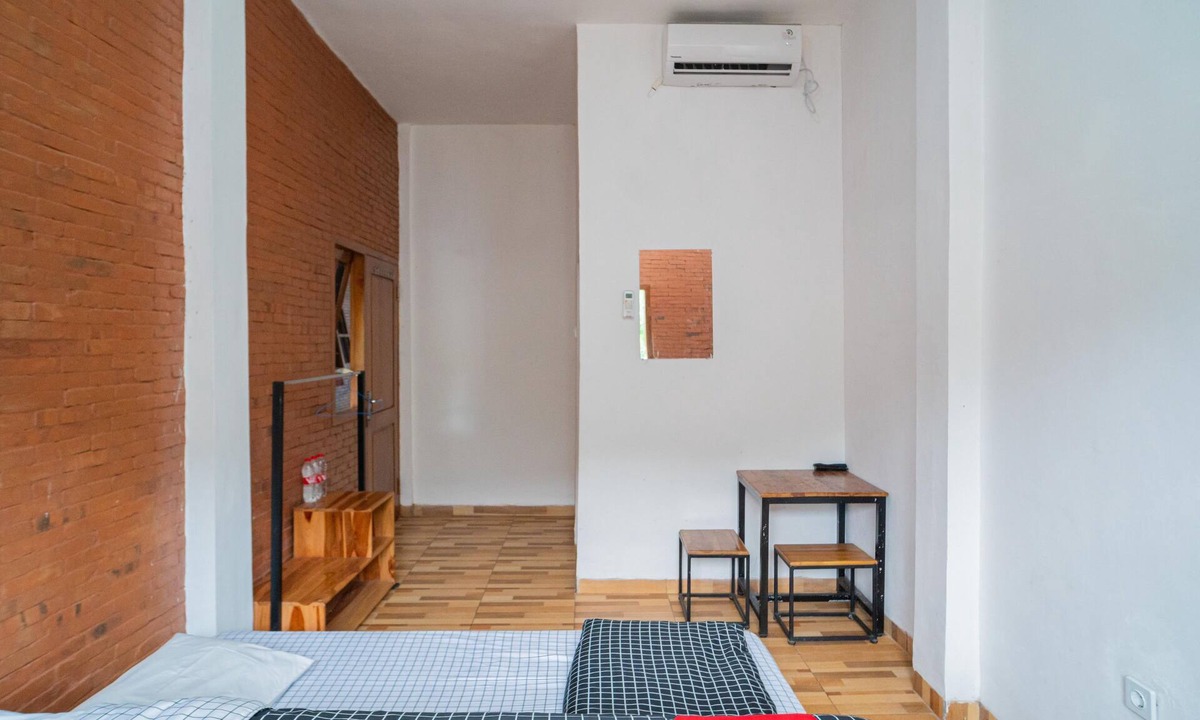 Kediri House | RedDoorz Syariah @ Selomangleng Kediri