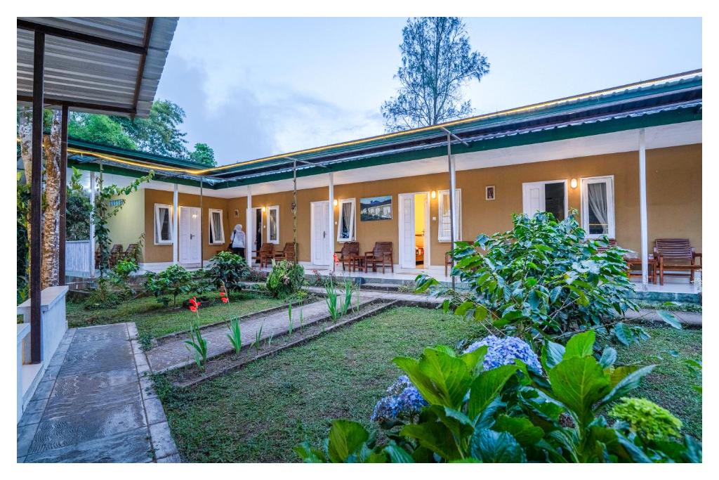 Kecamatan Sembalun Hotel | Rinjani Garden Syariah by ecommerceloka